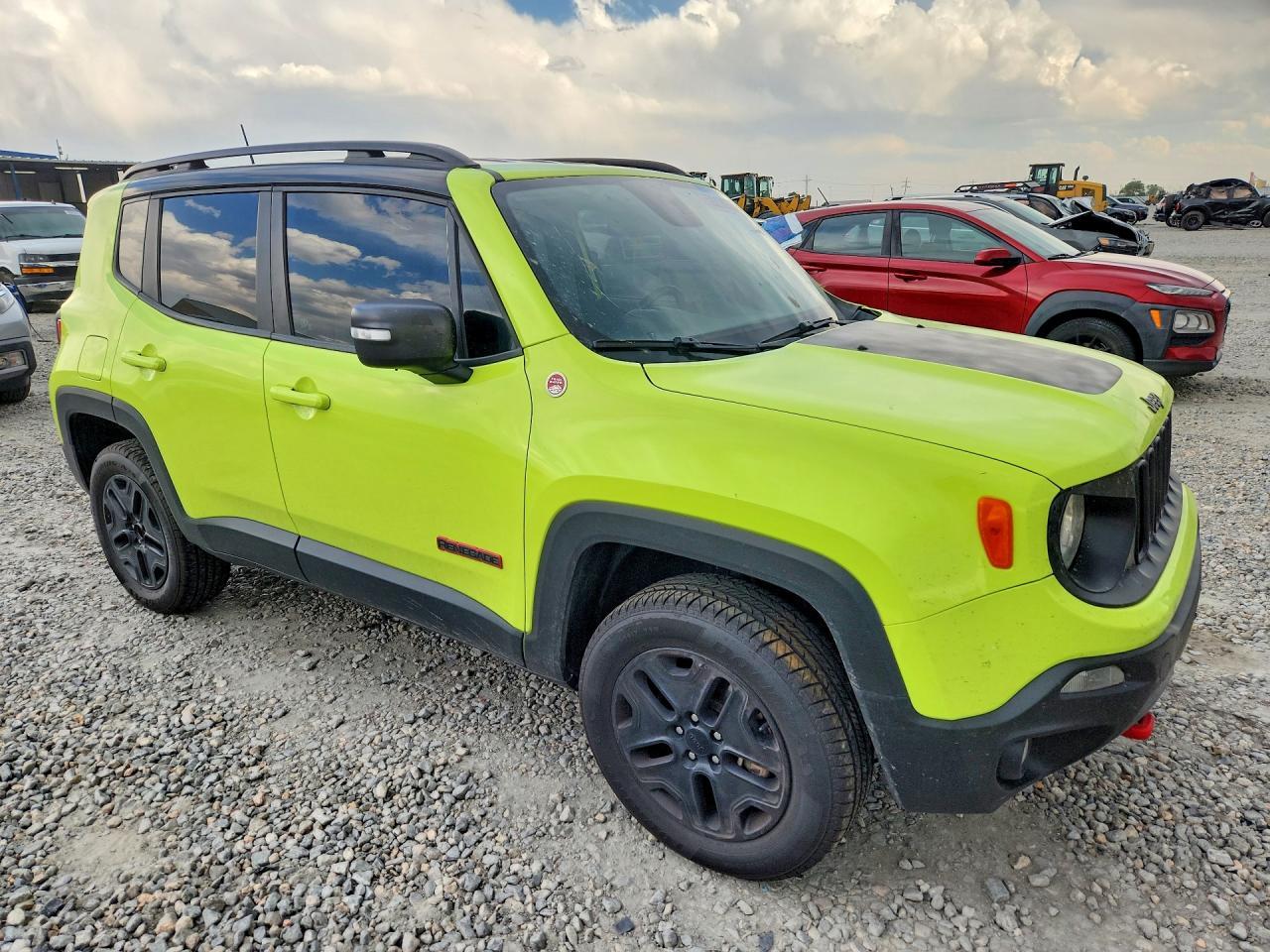 2018 Jeep Renegade Trailhawk - Image 4