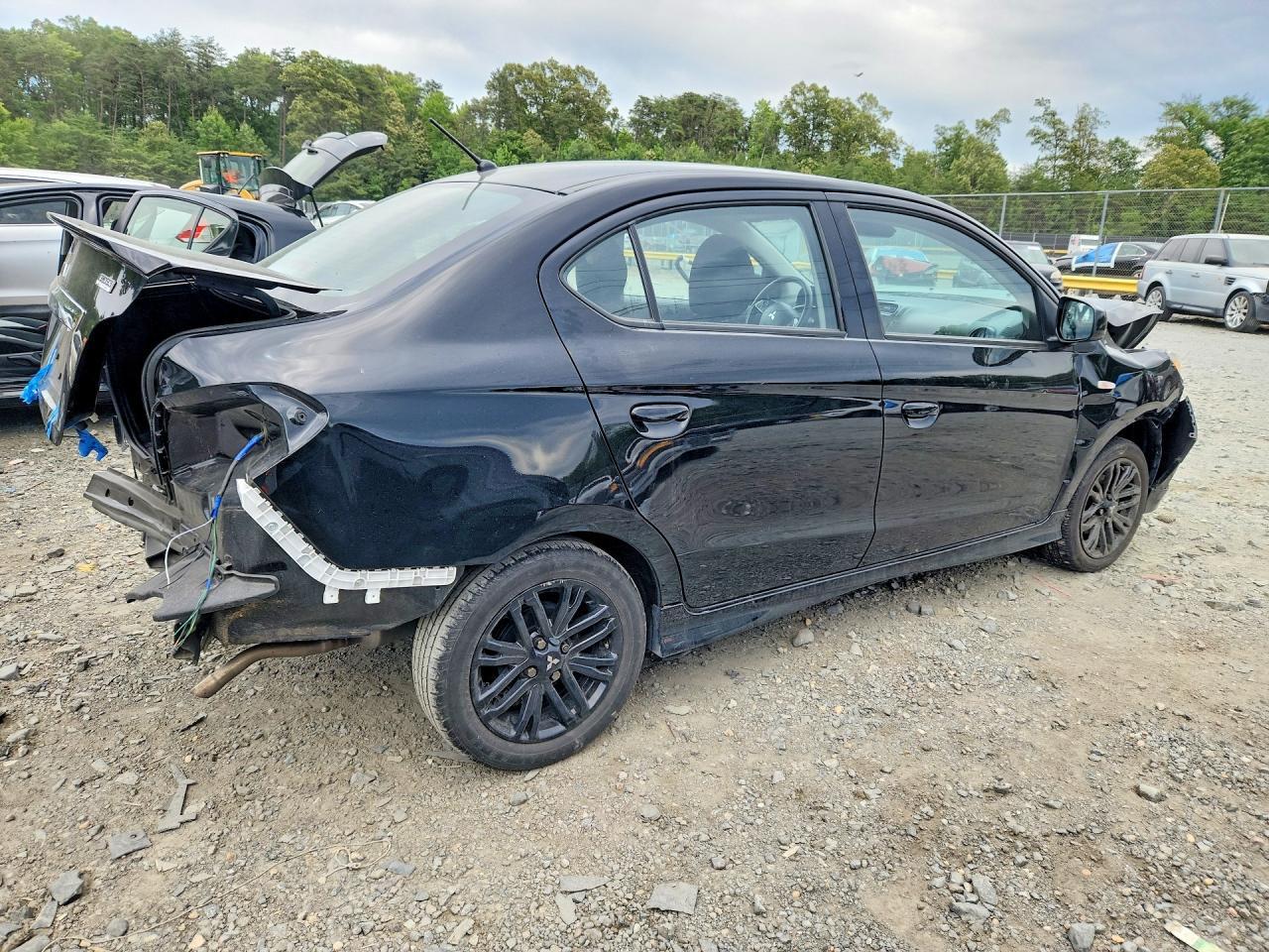 2024 Mitsubishi Mirage G4 Es - Image 3