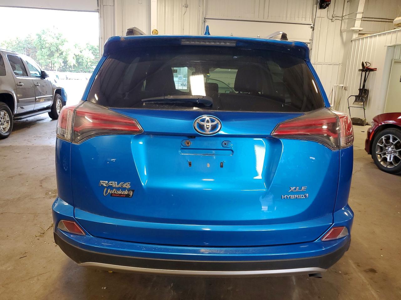 2018 Toyota Rav4 Hybrid Xle - Image 6
