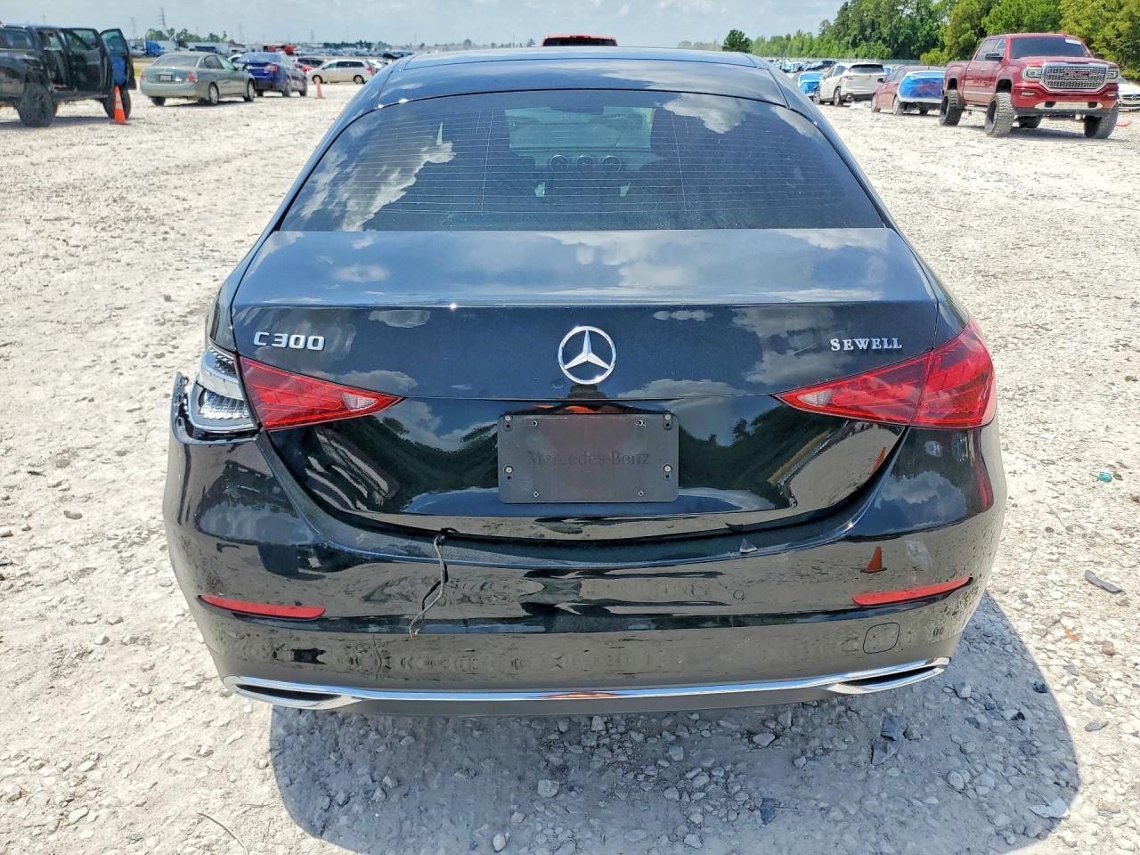 2025 Mercedes-Benz C 300 - Фото 6