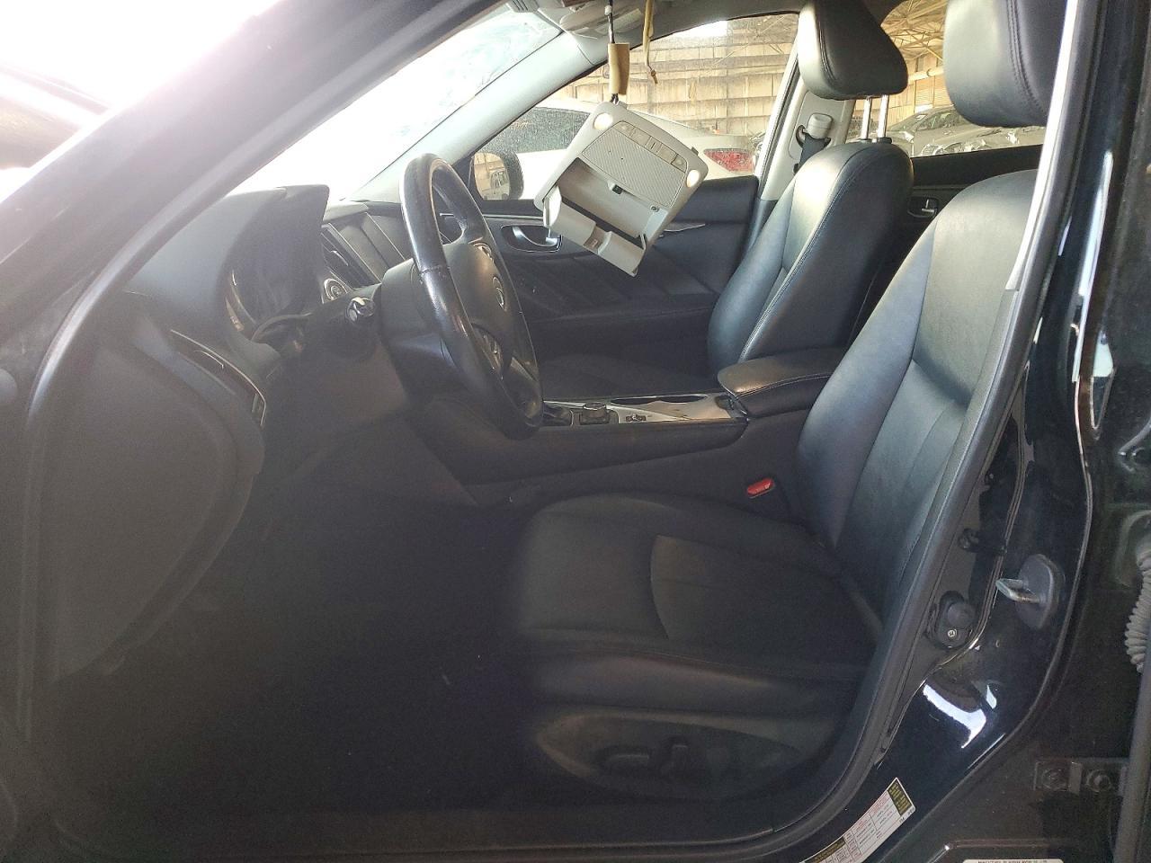 2016 Infiniti Q50 2.0T - Image 7