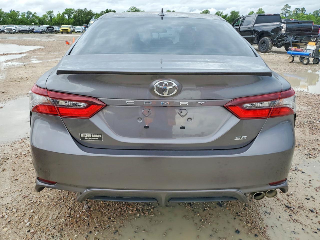 2024 Toyota Camry Se - Image 6