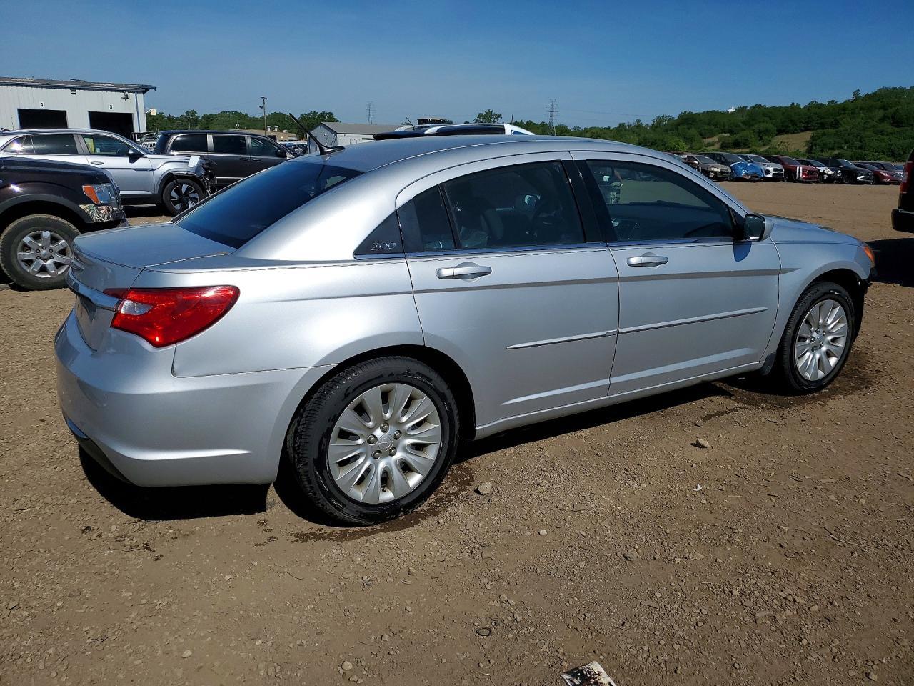 2011 Chrysler 200 Lx - Image 3