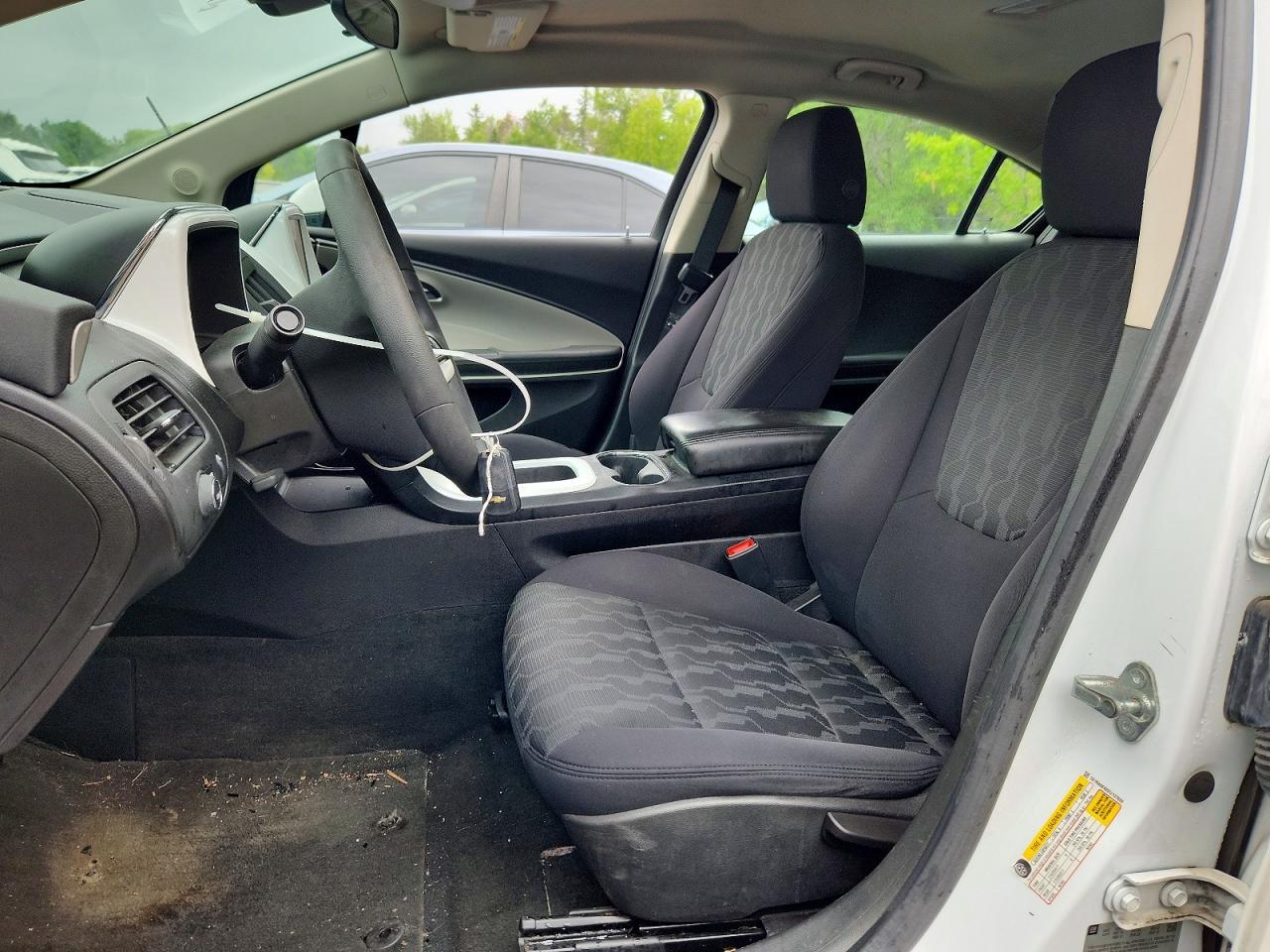 2013 Chevrolet Volt - Image 7
