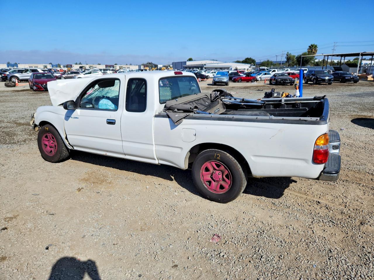 2002 Toyota Tacoma Xtracab - Image 2