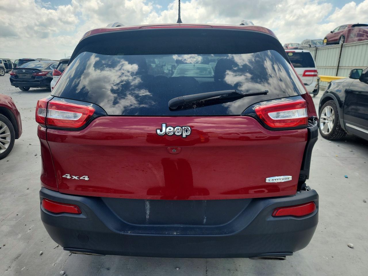 2016 Jeep Cherokee Latitude - Фото 6