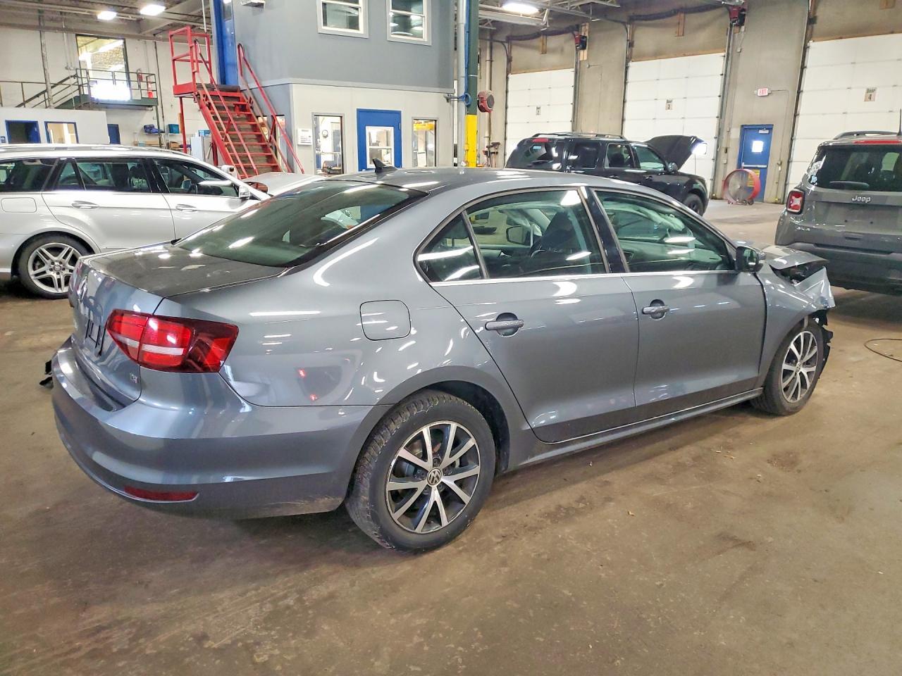 2017 Volkswagen Jetta Se - Фото 3