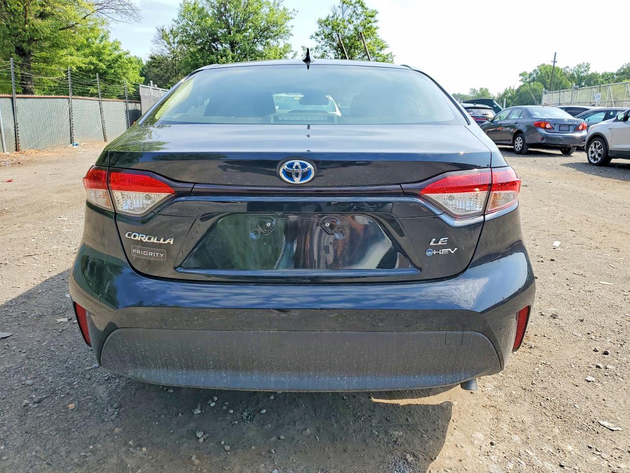 2025 Toyota Corolla Hybrid Le - Image 6