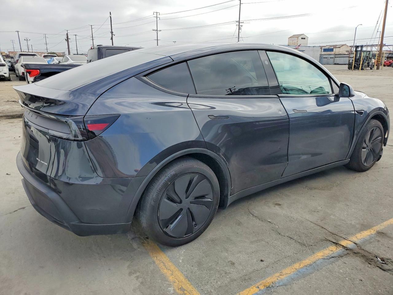 2026 Tesla Model Y - Image 3