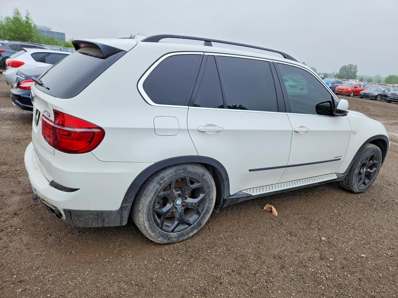 2011 BMW X5 xDrive50I - Image 3