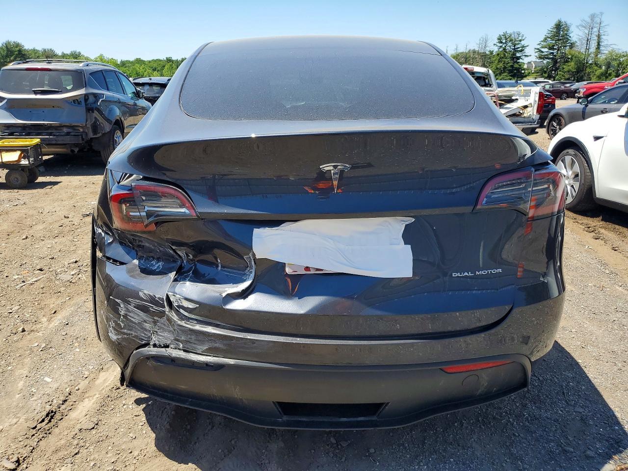2024 Tesla Model Y - Фото 6