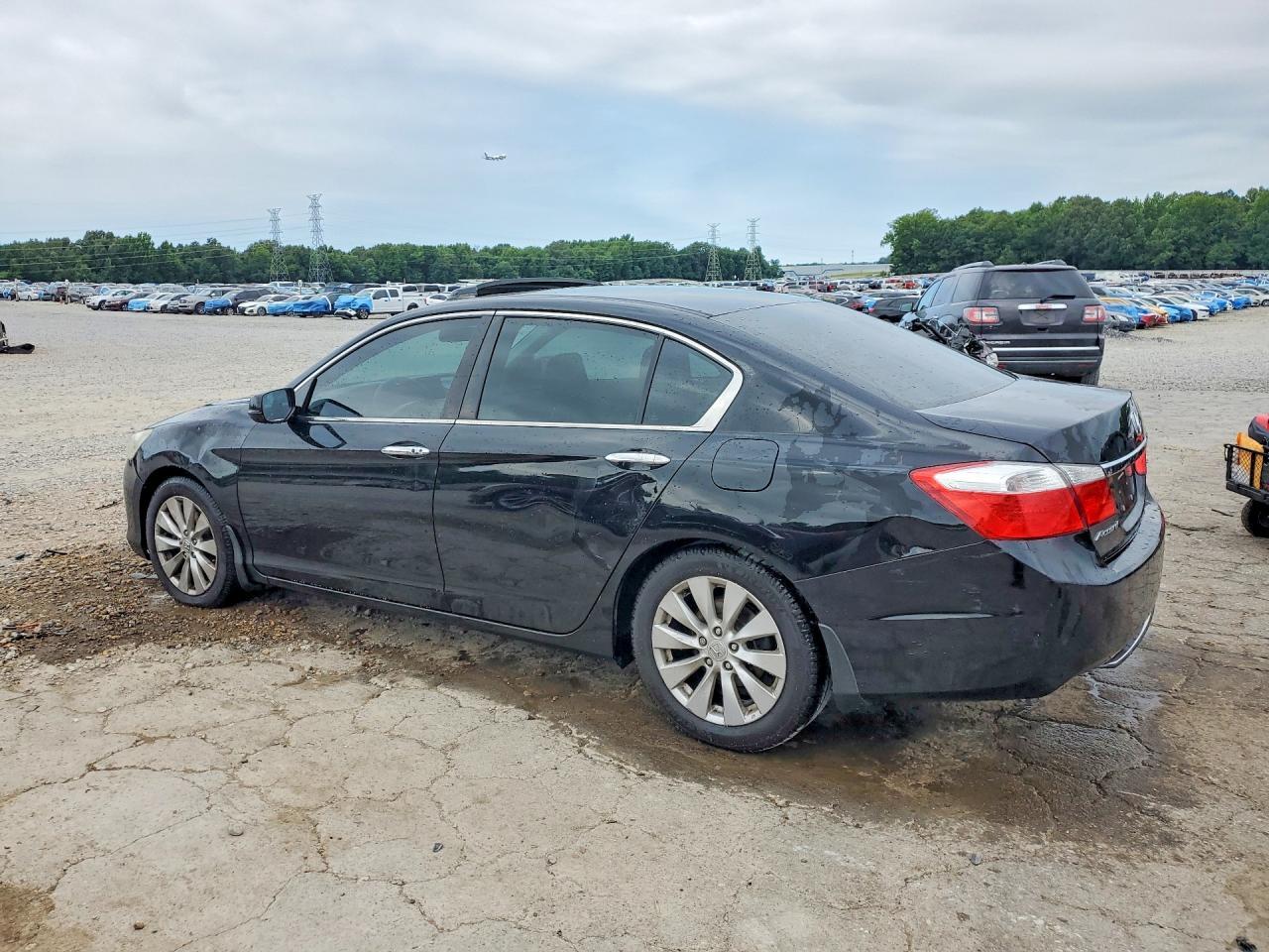 2015 Honda Accord Ex - Image 2
