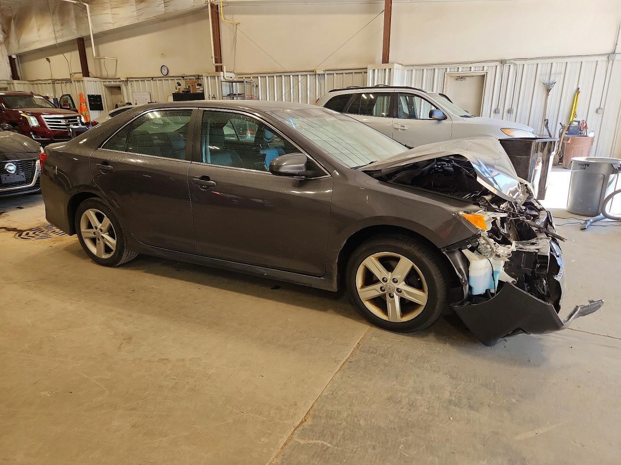 2013 Toyota Camry Se - Image 4