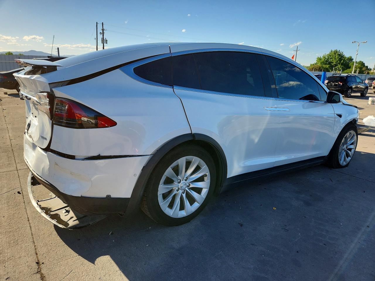2017 Tesla Model X - Фото 3