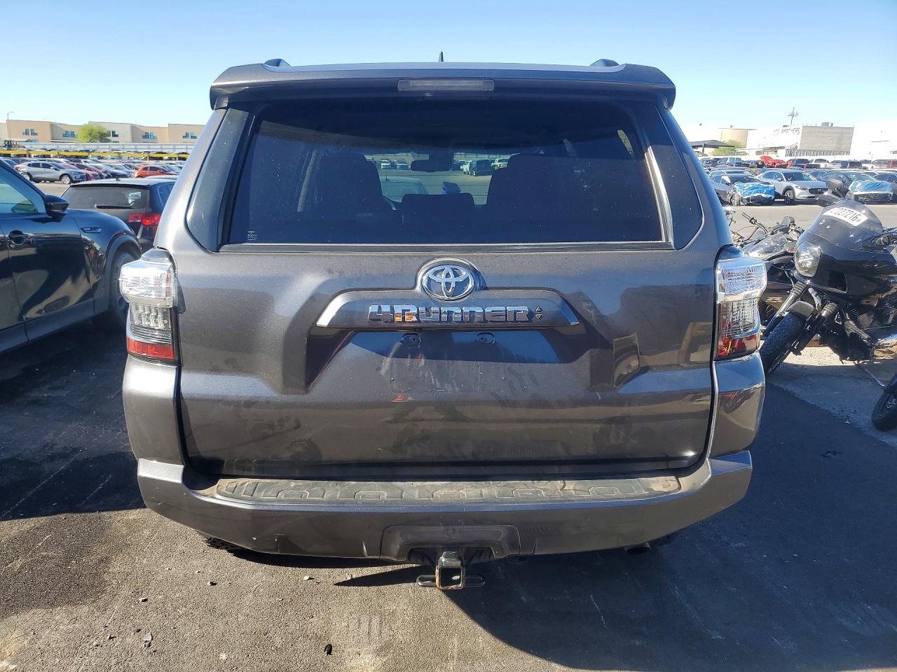 2021 Toyota 4Runner Sr5 - Фото 6
