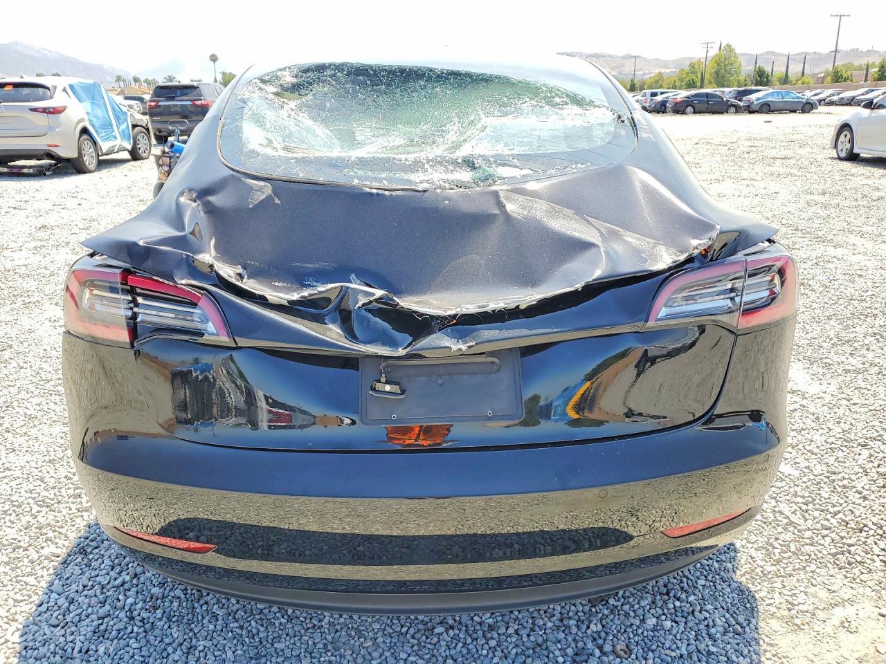 2022 Tesla Model 3 - Фото 6