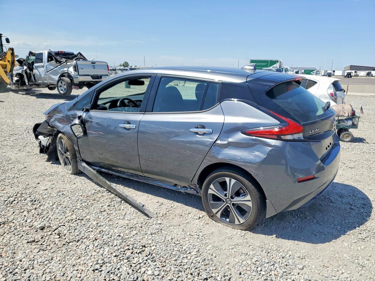 2021 Nissan Leaf Sv - Image 2
