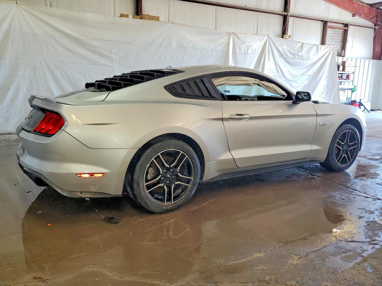 2019 Ford Mustang Gt - Фото 3
