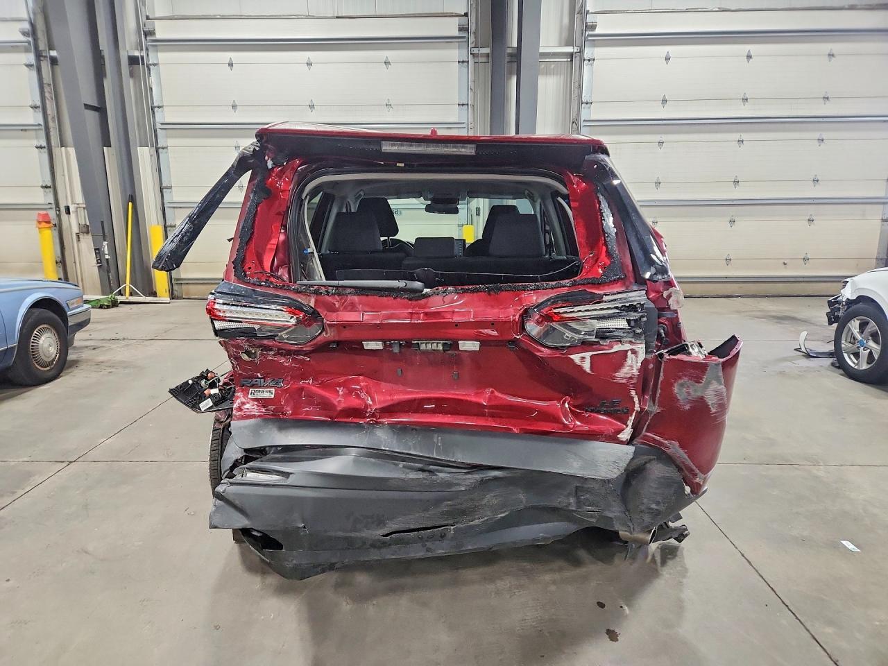 2022 Toyota Rav4 Le - Фото 6