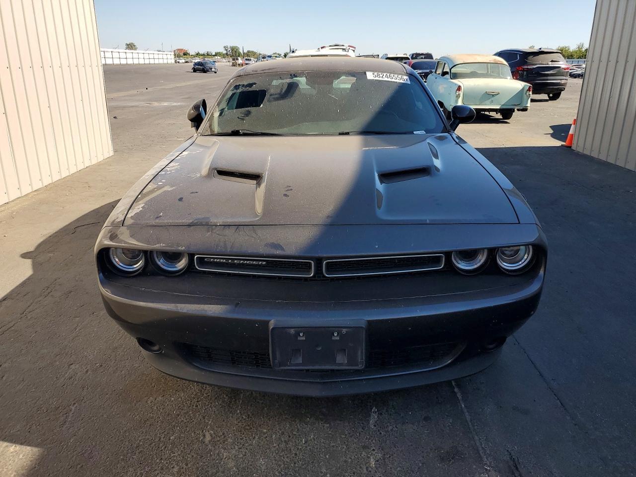 2022 Dodge Challenger Sxt - Фото 5