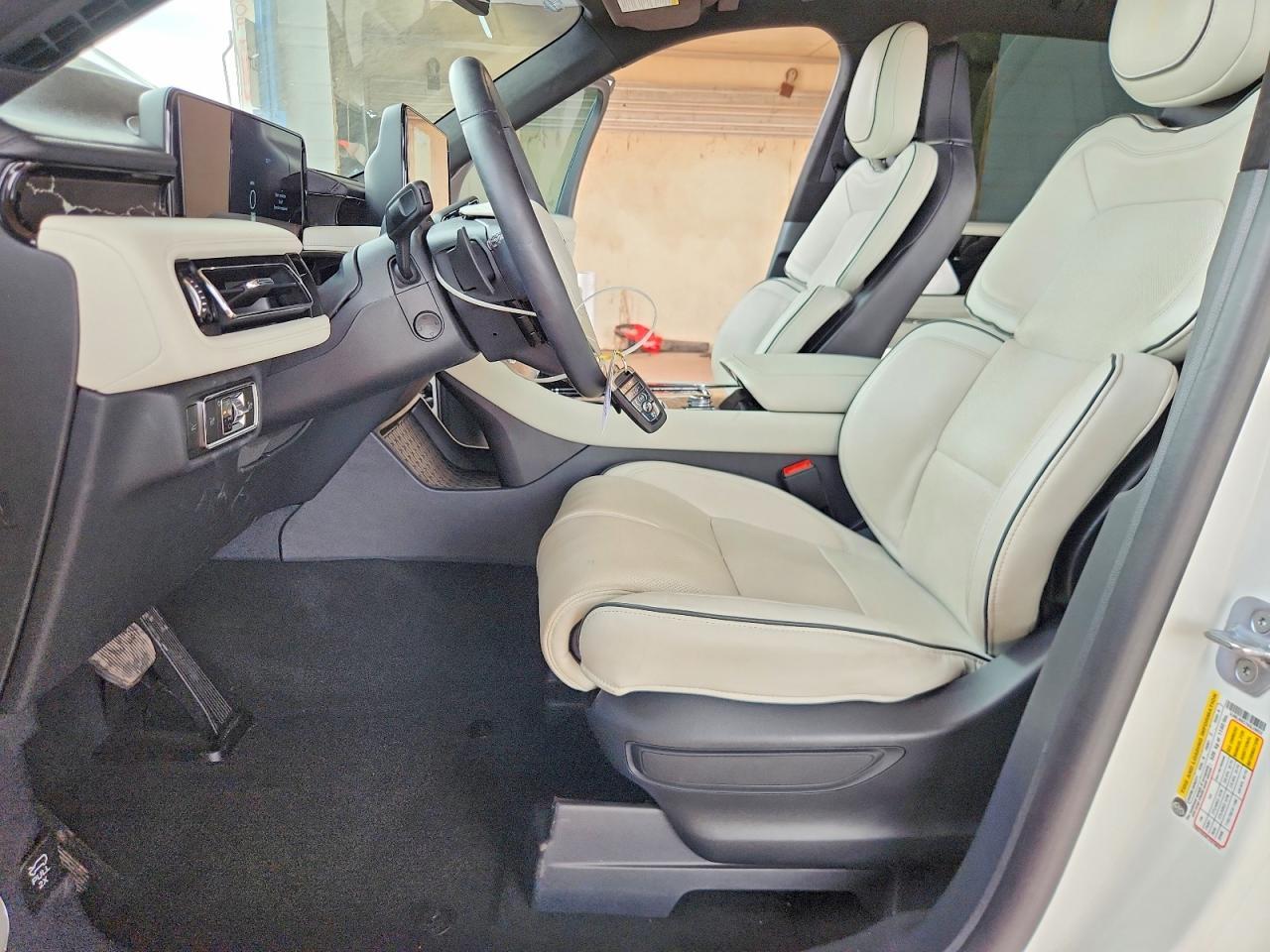 2025 Lincoln Aviator Black Label - Фото 7