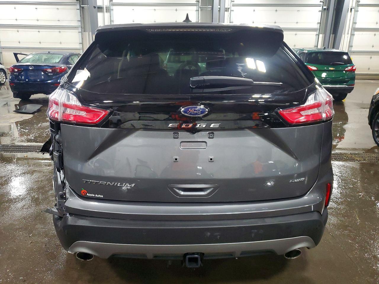 2023 Ford Edge Titanium - Image 6