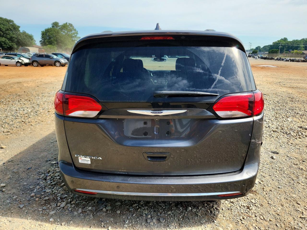 2019 Chrysler Pacifica Touring L - Image 6