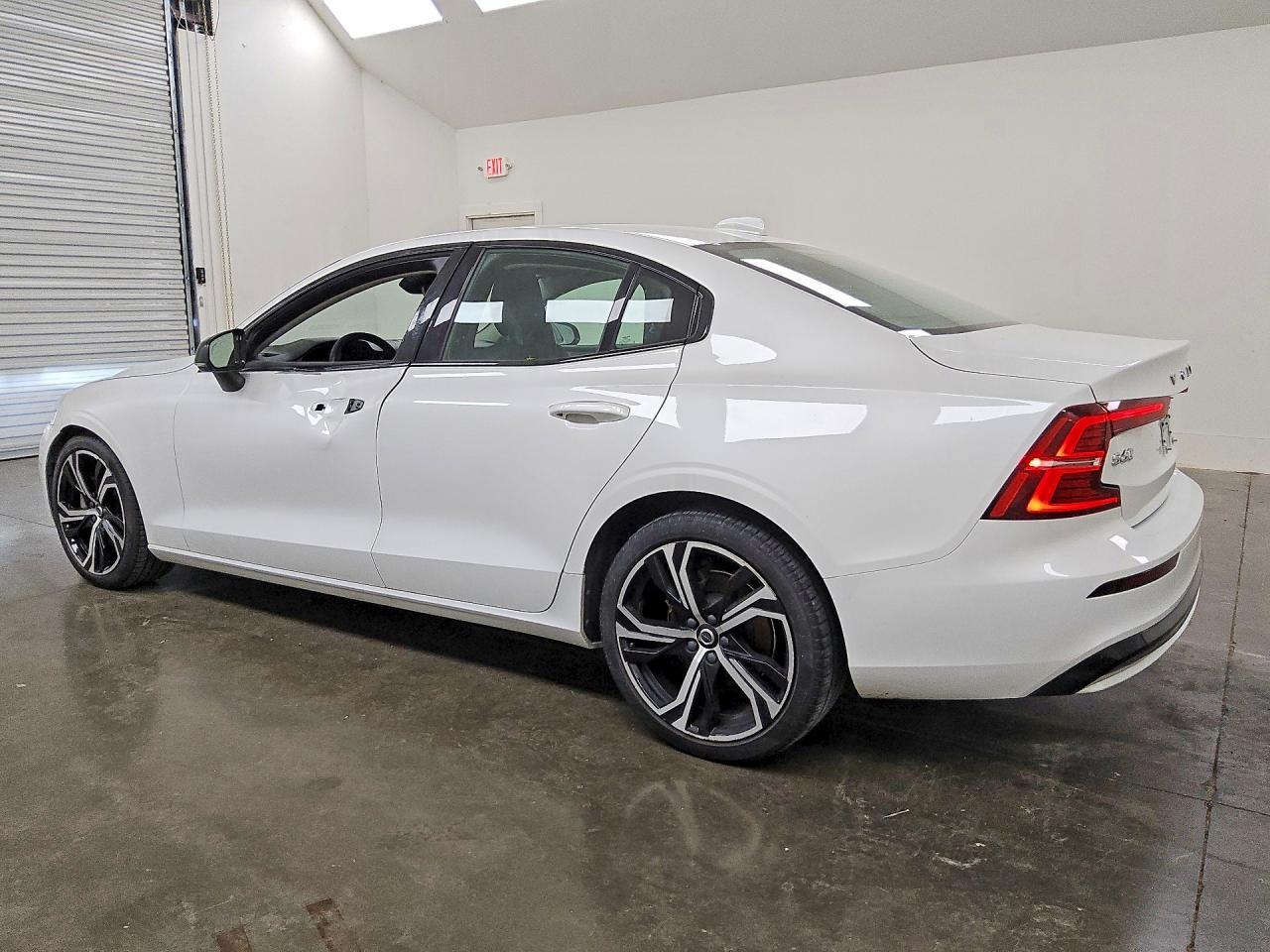 2024 Volvo S60 Core - Фото 2