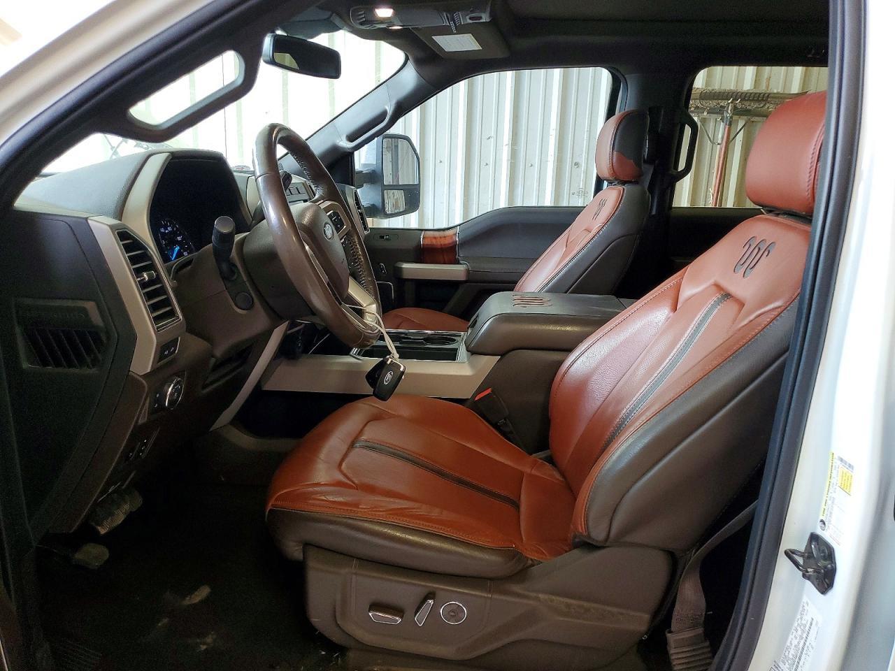 2021 Ford F250 Super Duty - Фото 7