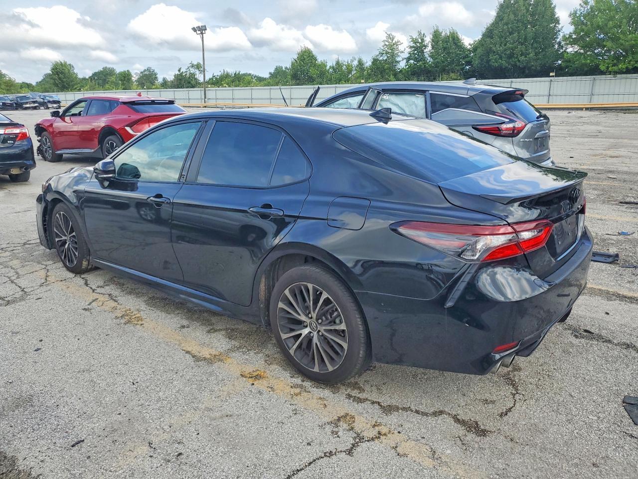 2024 Toyota Camry Hybrid Se Nightshade - Image 2