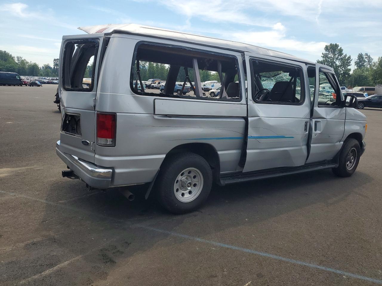 1999 Ford Econoline E150 Wagon - Фото 3