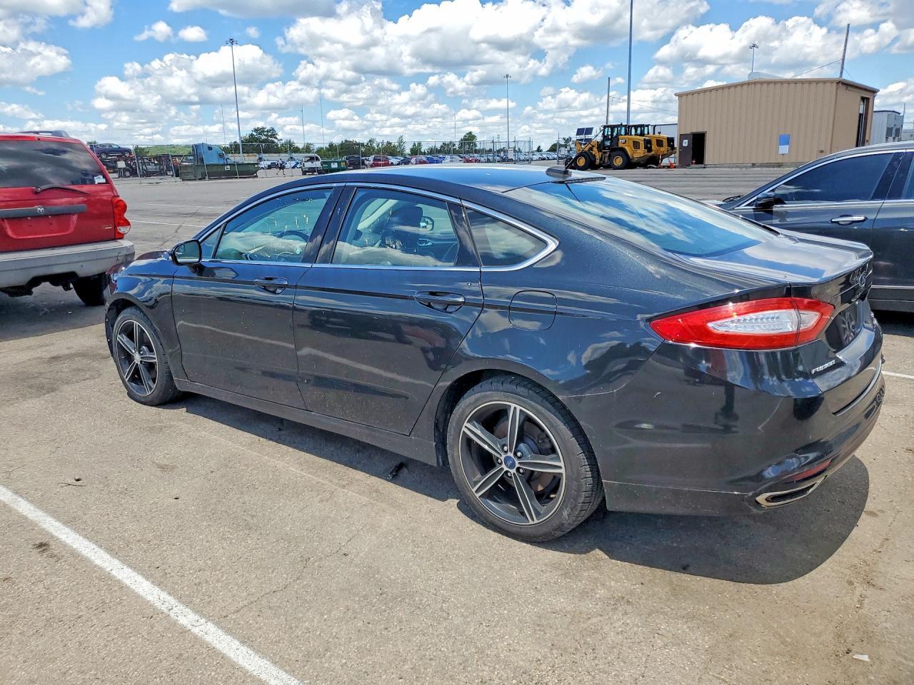 2014 Ford Fusion Se - Фото 2