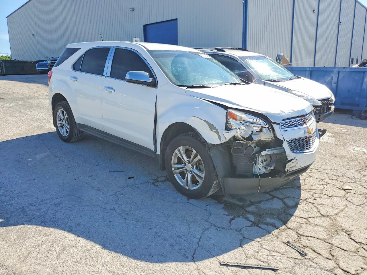 2013 Chevrolet Equinox Ls - Image 4