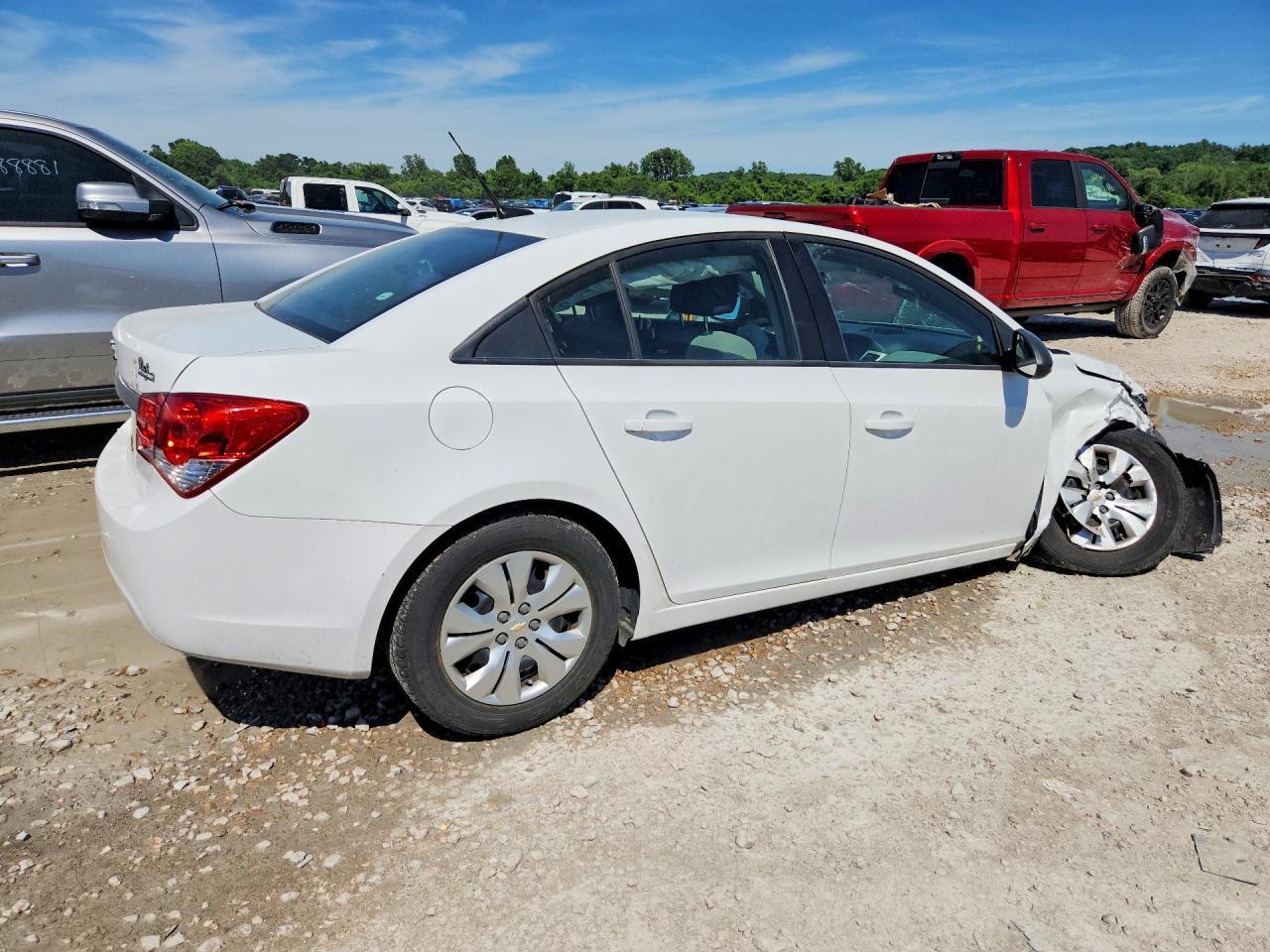 2013 Chevrolet Cruze Ls - Фото 3