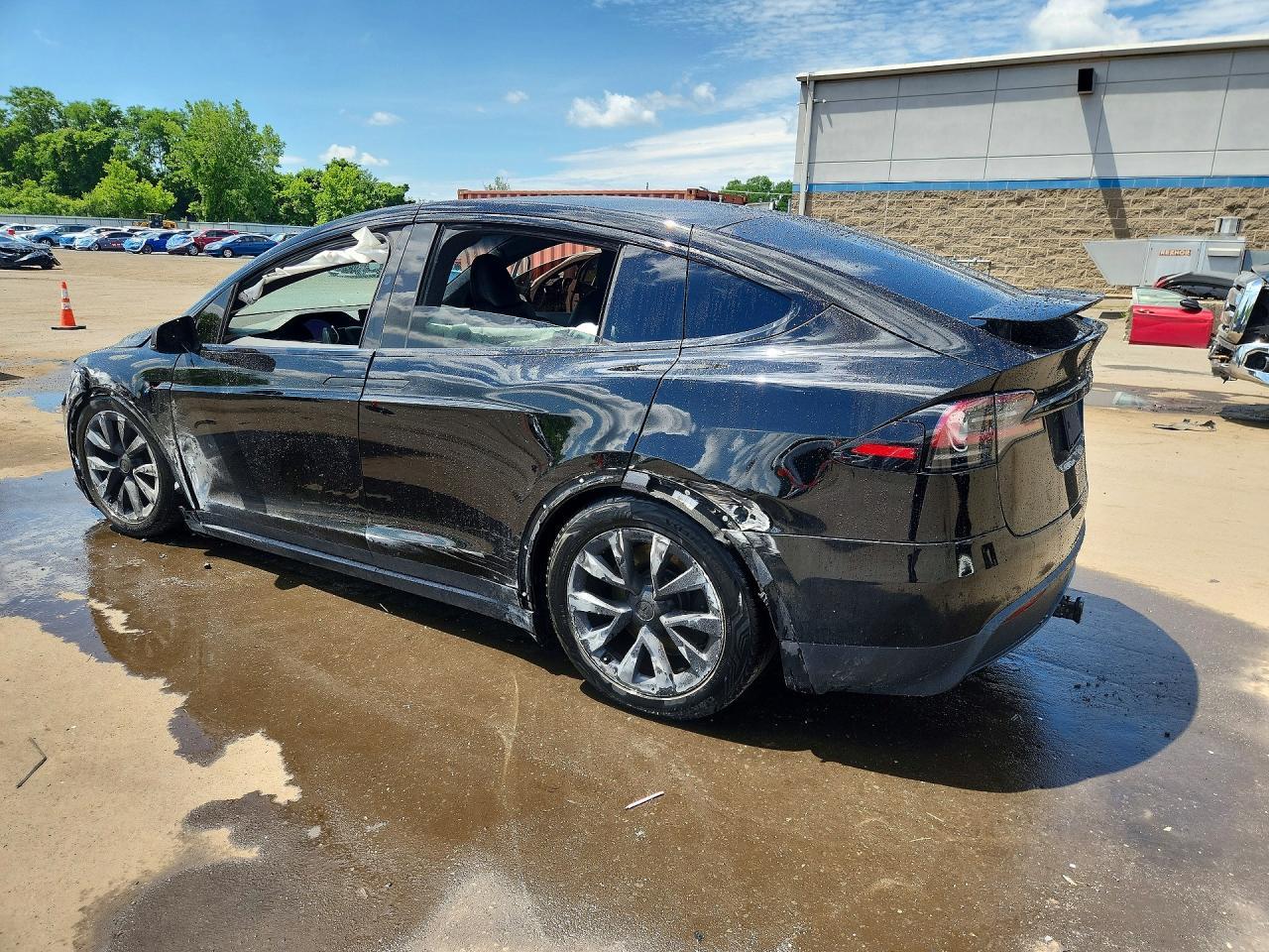 2023 Tesla Model X - Image 2