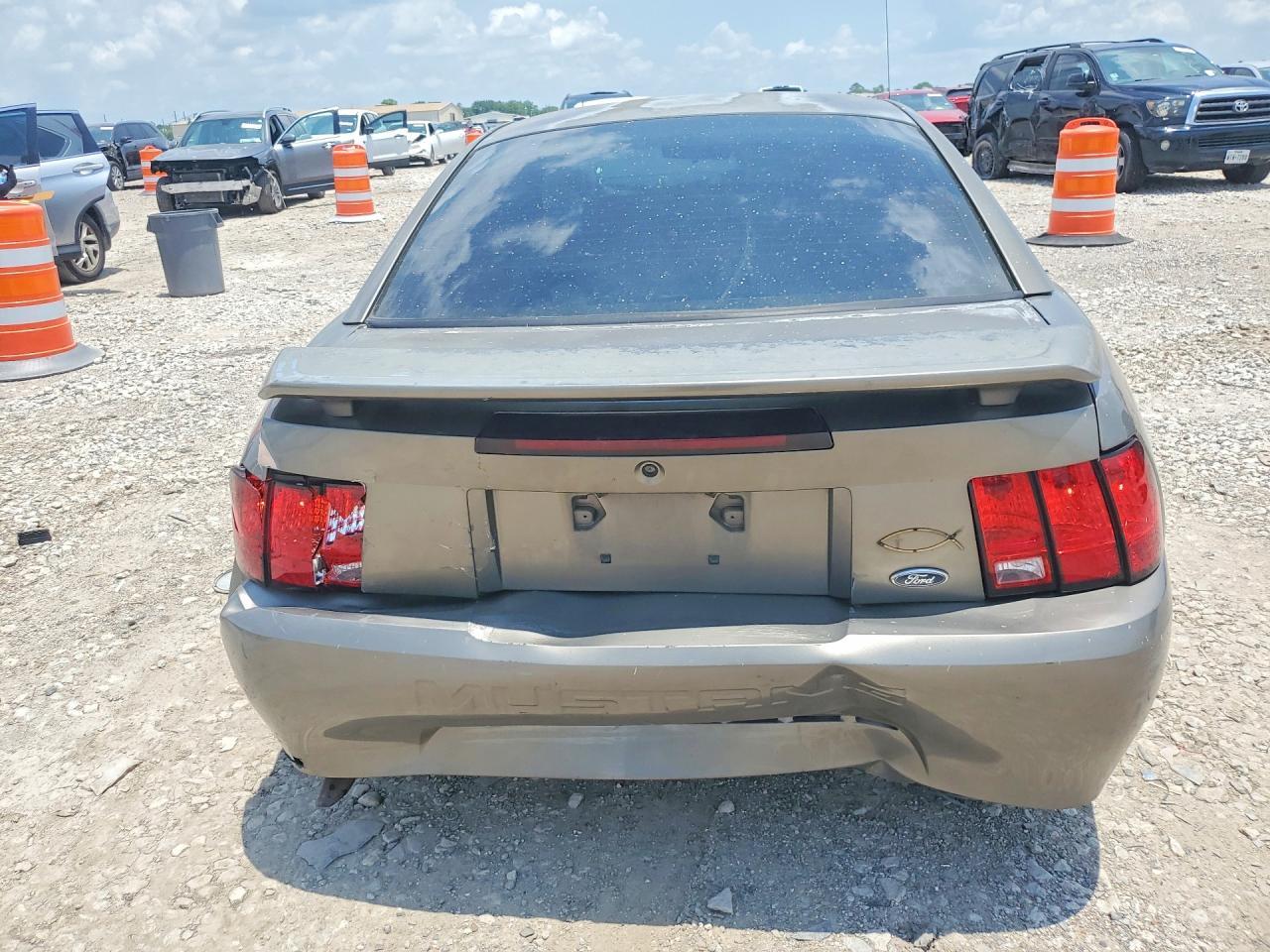 2001 Ford Mustang - Image 6