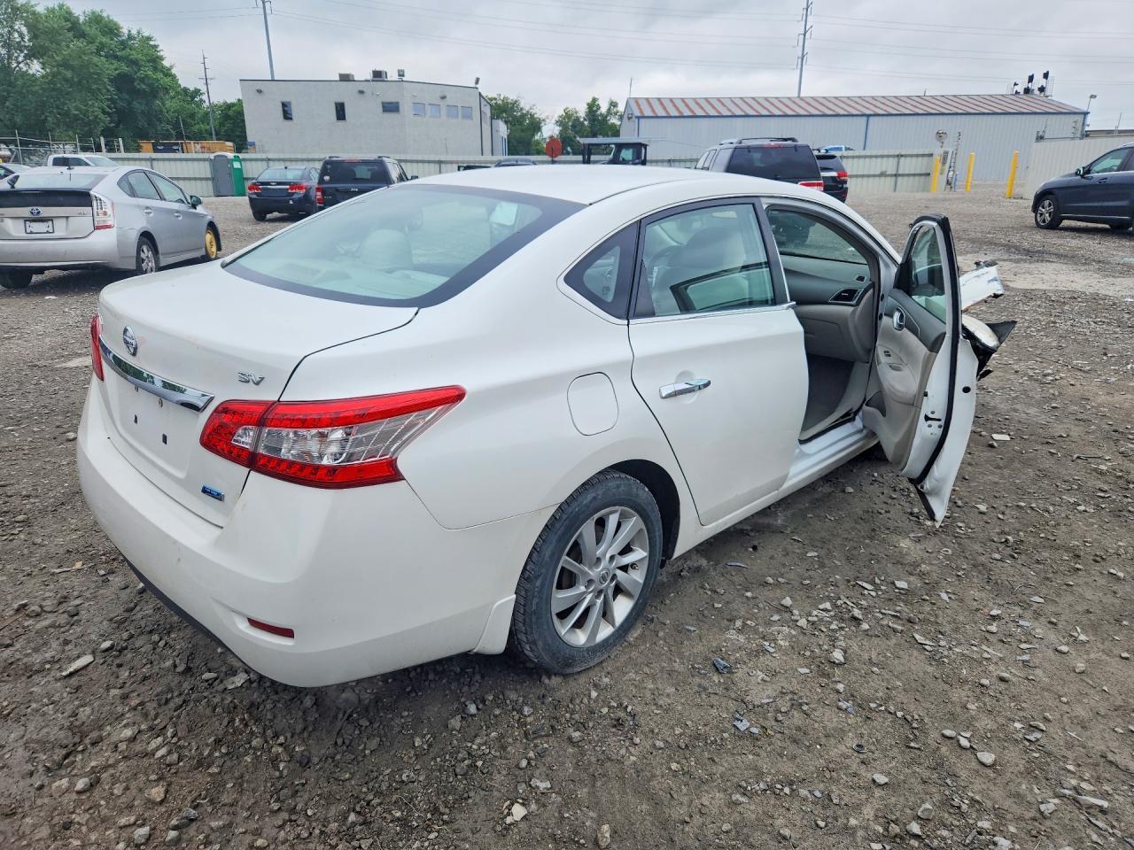 2013 Nissan Sentra S - Фото 3