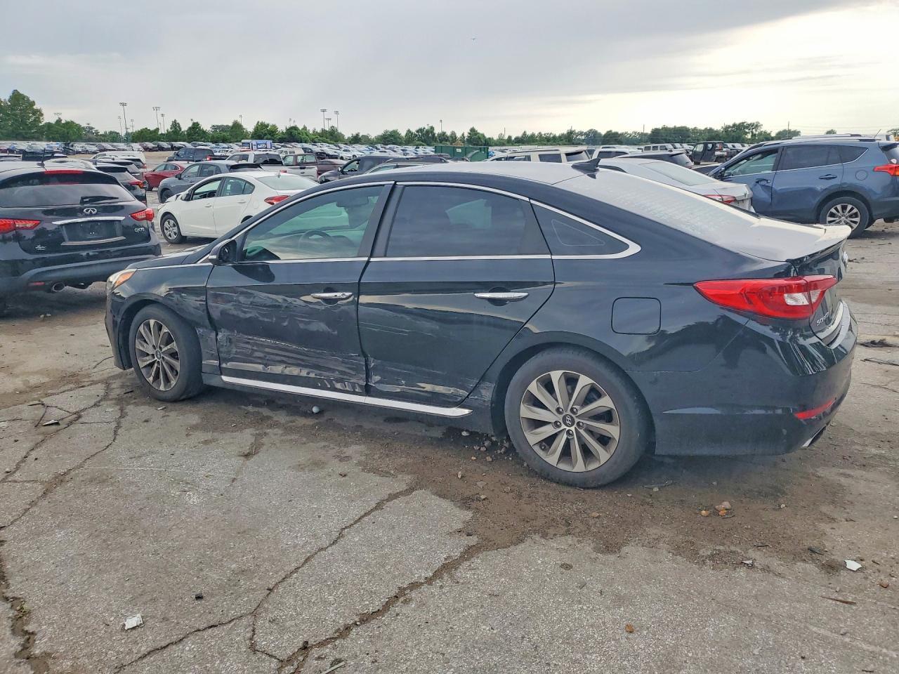 2017 Hyundai Sonata Sport - Image 2