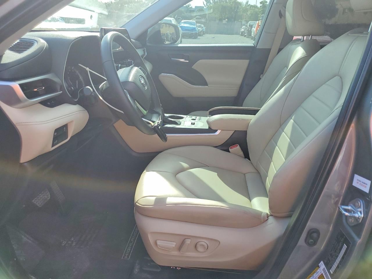 2025 Toyota Highlander Xle - Фото 7