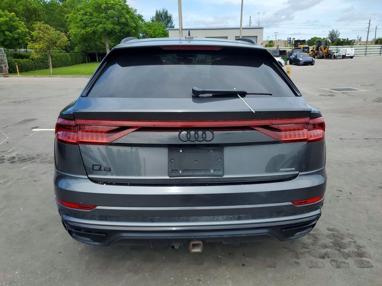 2021 Audi Q8 Prestige S-Line - Фото 6