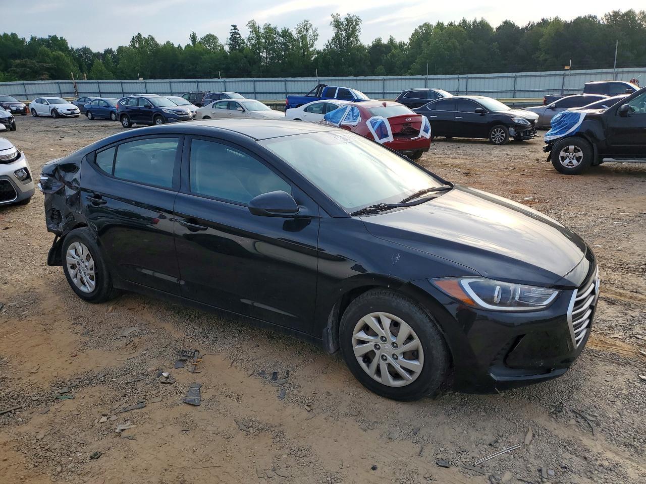 2018 Hyundai Elantra Se - Image 4