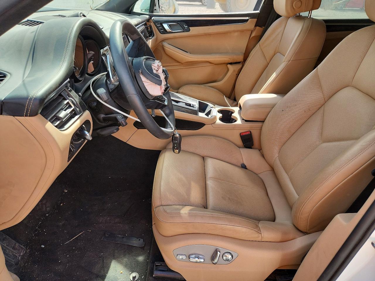 2023 Porsche Macan Base - Image 7