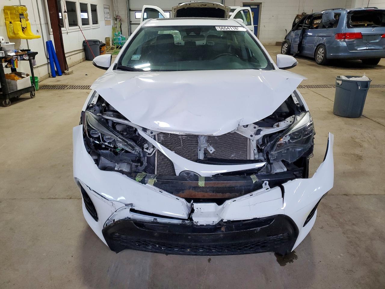 2017 Toyota Corolla Se - Image 5