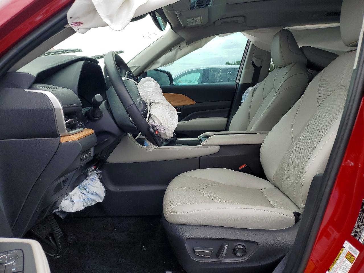 2025 Toyota Grand Highlander Hybrid Limited - Image 7