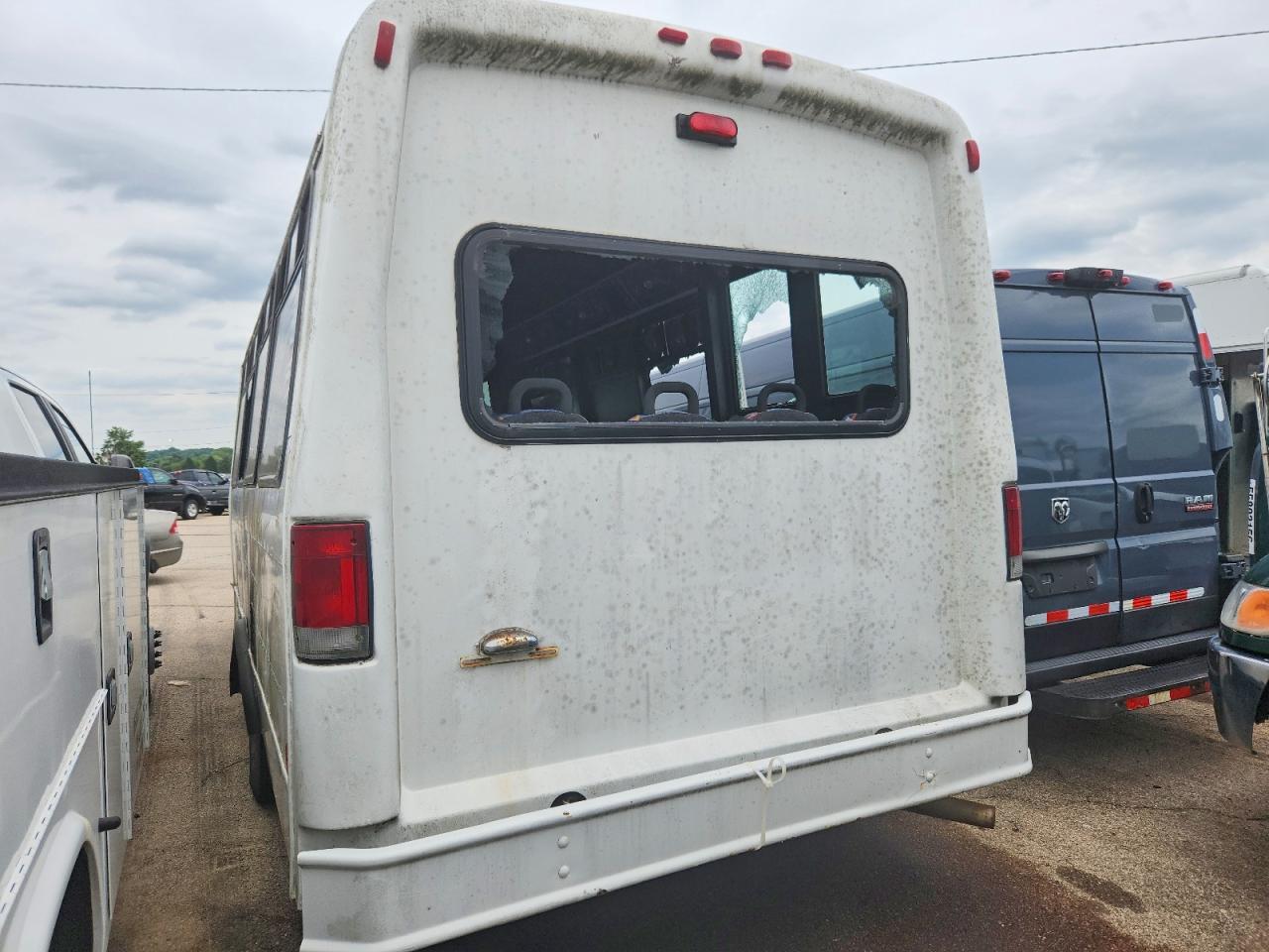 2001 Ford Econoline - School Bus - Фото 4