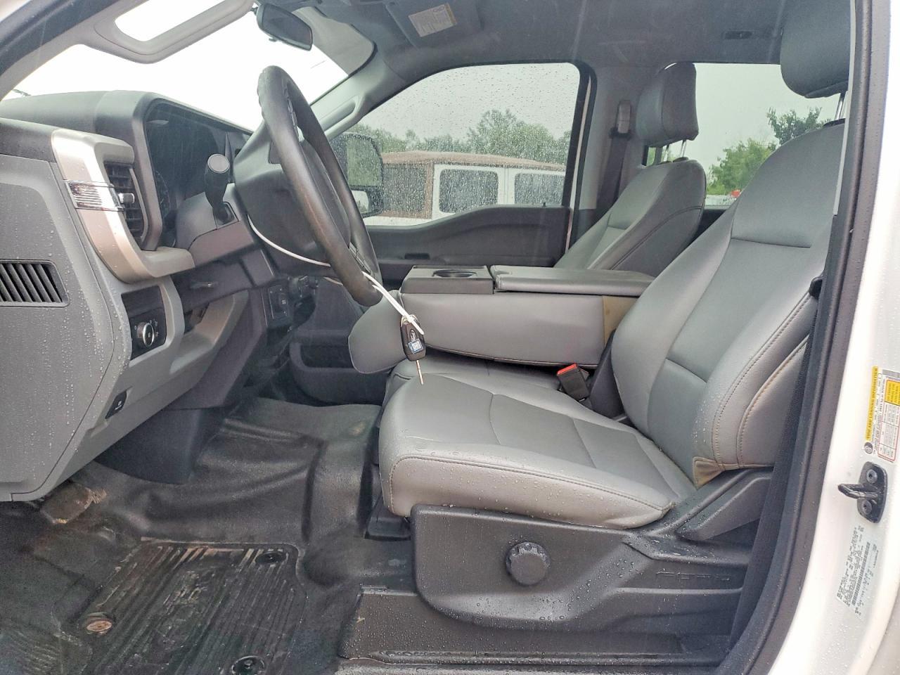 2025 Ford F350 Super Duty - Фото 7