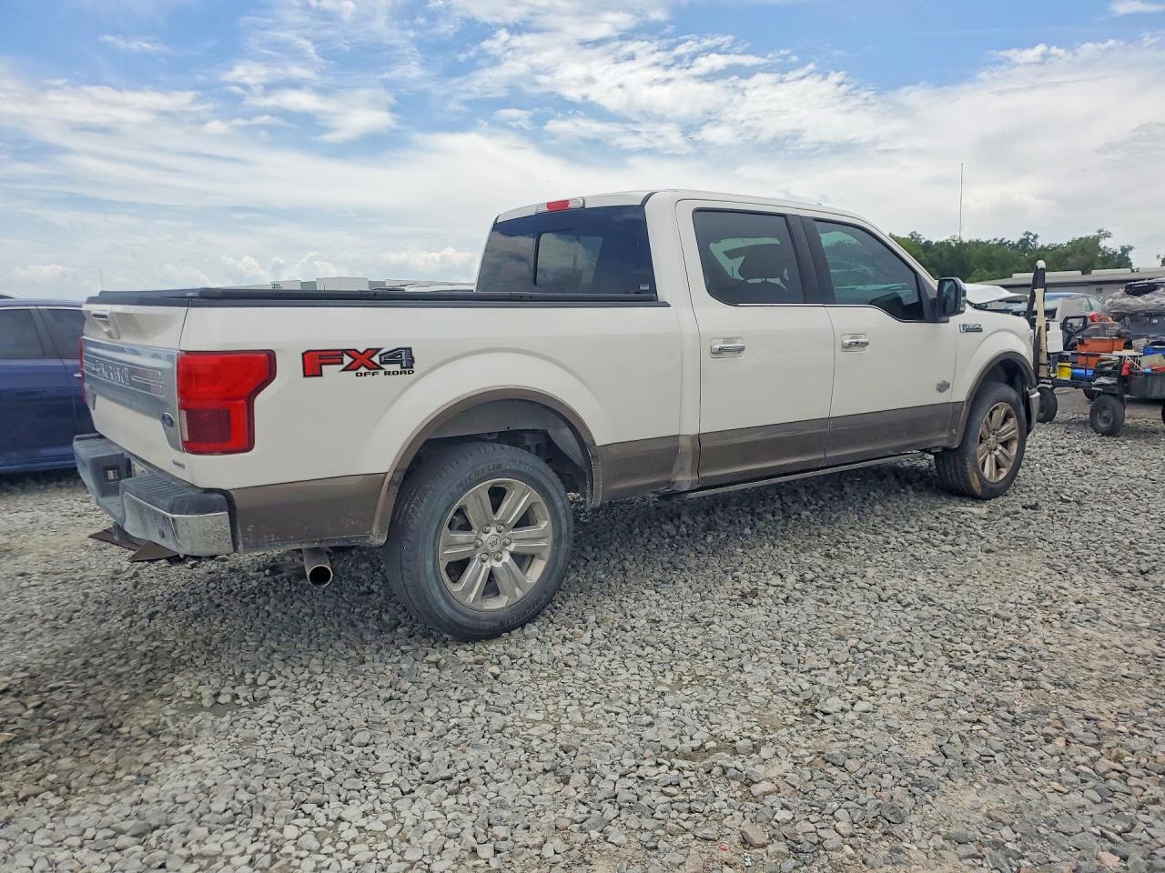 2018 Ford F150 Supercrew - Фото 3