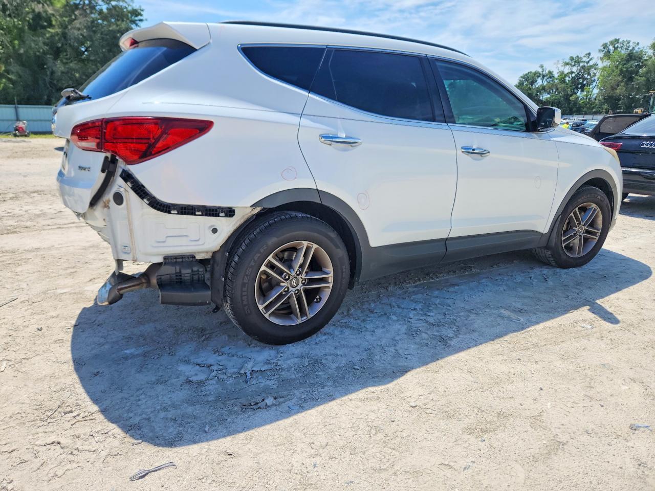 2018 Hyundai Santa Fe Sport 2.4L - Image 3