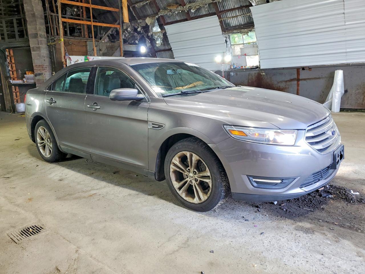 2014 Ford Taurus Sel - Image 4