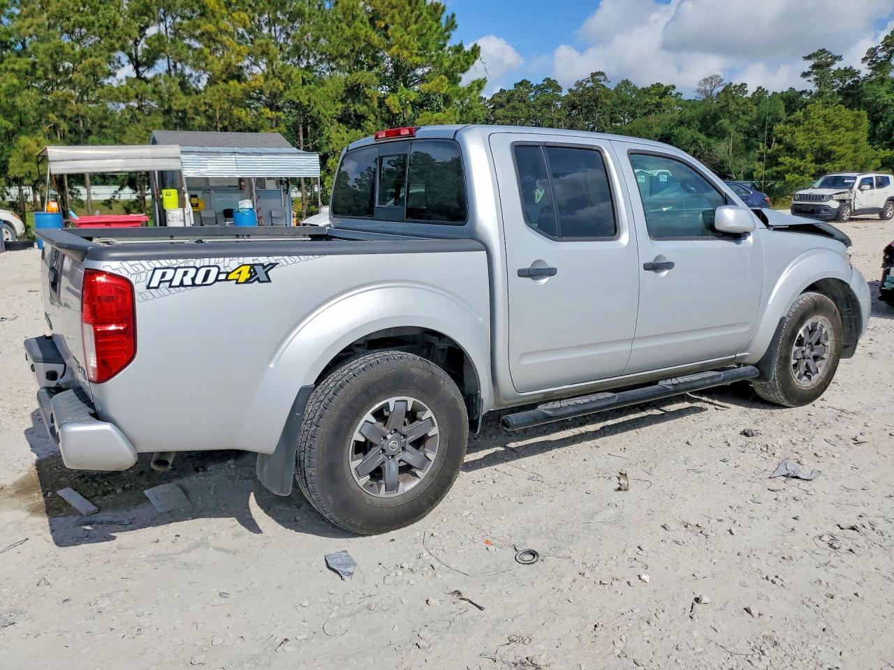 2019 Nissan Frontier Pro-4X - Фото 3